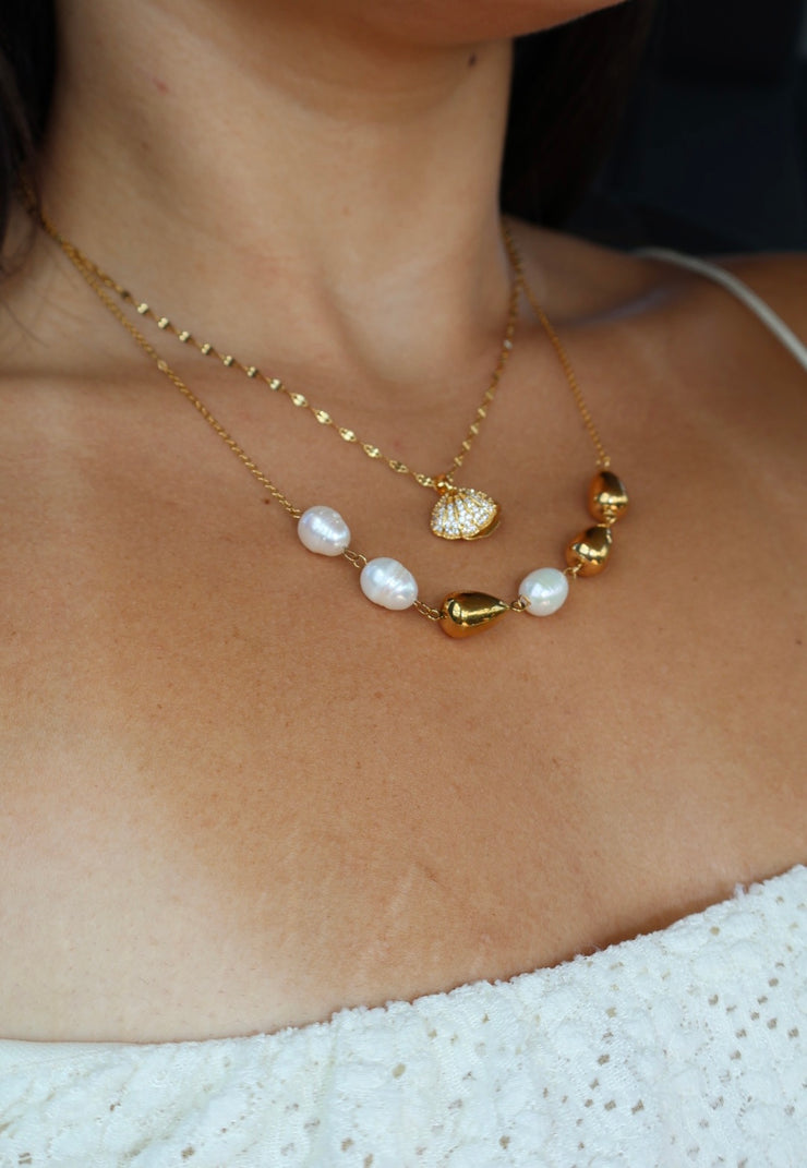 Concha necklace